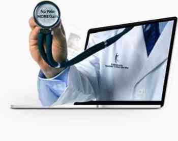 Doctor holding stethoscope 